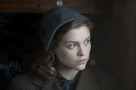 Red Joan 3